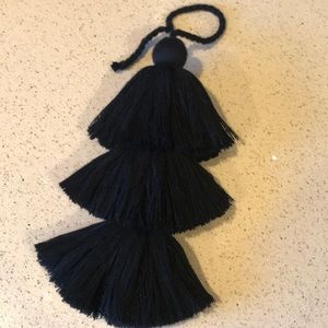 Nena and Co Pom Tassel